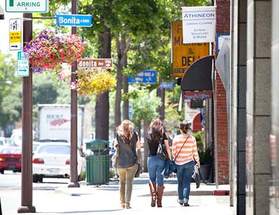 Students walking in downtown Berkeley on a sunny day